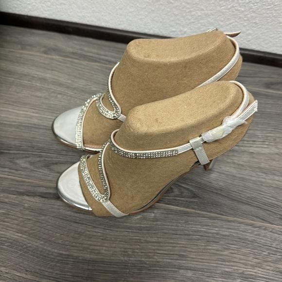 BCBGENERATION Joliny Stiletto Sandals - Picture 6 of 7